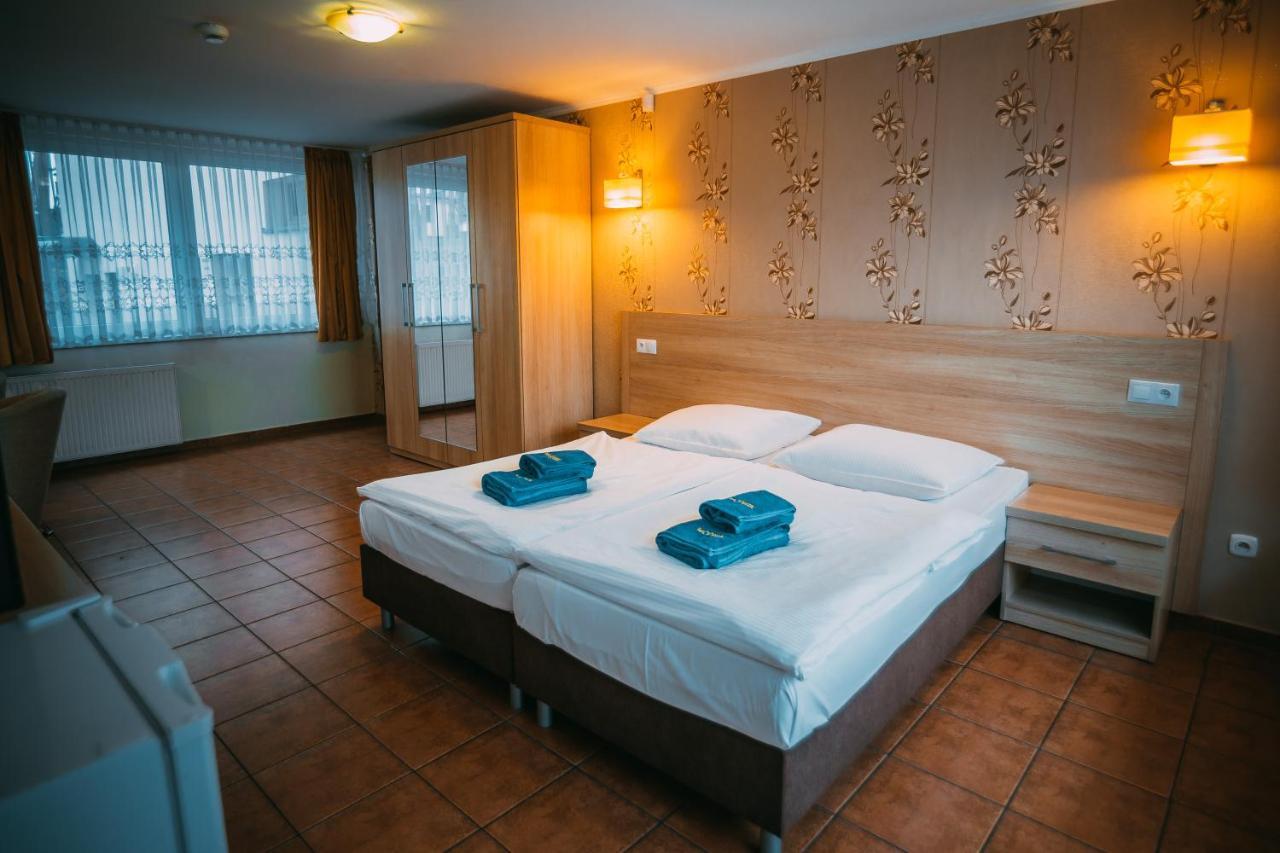 Wodnik Turawa Hotel Exterior photo